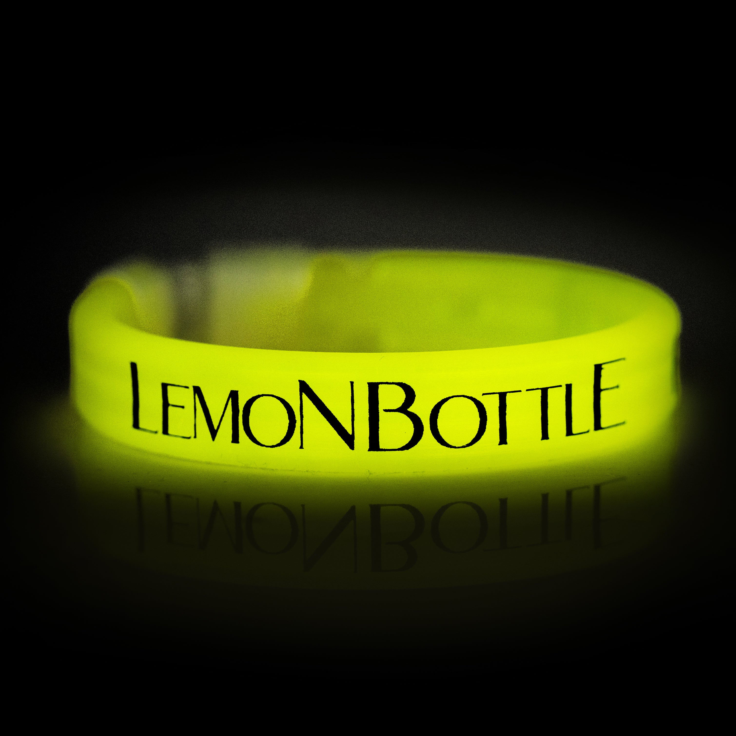 LEOMONBOTTLE Glow Stick Bracelet (Need to ask)
